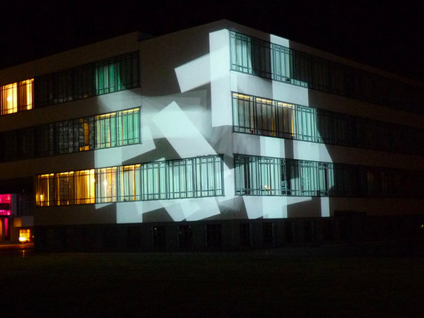 lichtbar_bauhausleuchtet_axelbuether-03