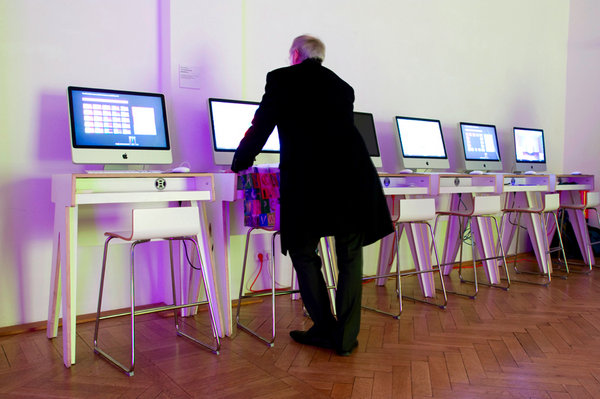 Ausstellung zur Farbkonferenz Volkspark 2010